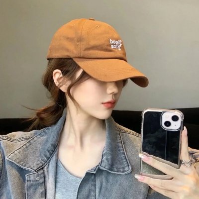 戴脚镣的女孩